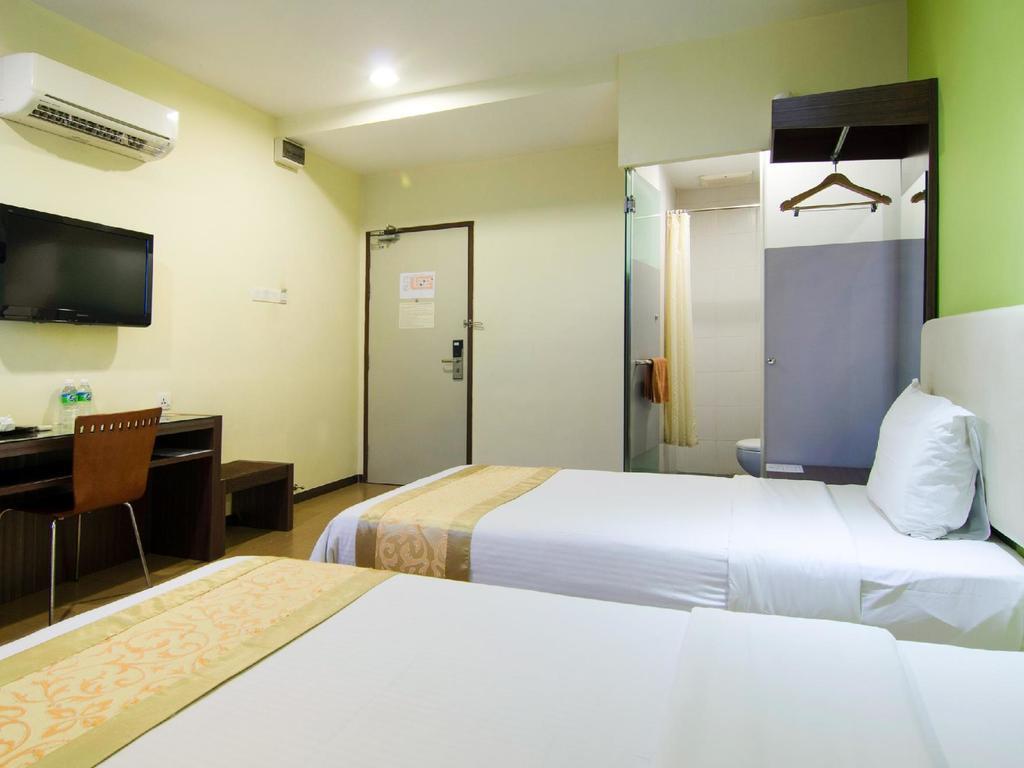 Eight Days Boutique Hotel - Mount Austin ยะโฮร์บาห์รู ภายนอก รูปภาพ