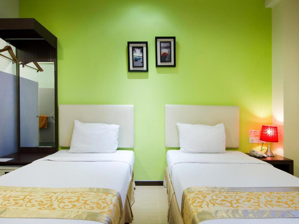 Eight Days Boutique Hotel - Mount Austin ยะโฮร์บาห์รู ภายนอก รูปภาพ