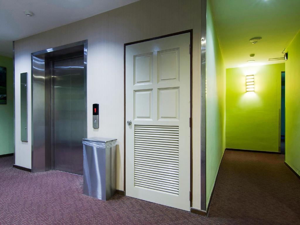 Eight Days Boutique Hotel - Mount Austin ยะโฮร์บาห์รู ภายนอก รูปภาพ
