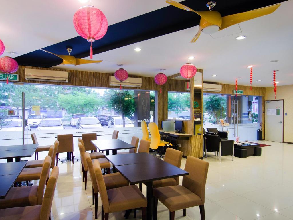 Eight Days Boutique Hotel - Mount Austin ยะโฮร์บาห์รู ภายนอก รูปภาพ